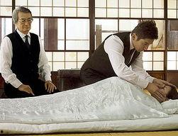 入殓师日本电影,生死之间，温情永存