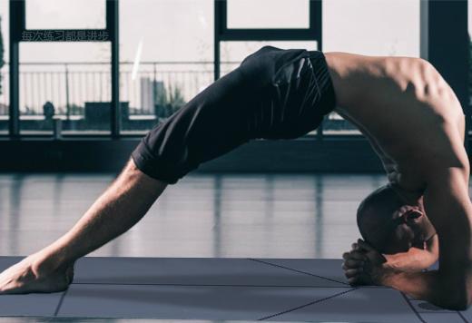 韩国电影一男的教瑜伽,韩国奇男子的瑜伽修行之旅