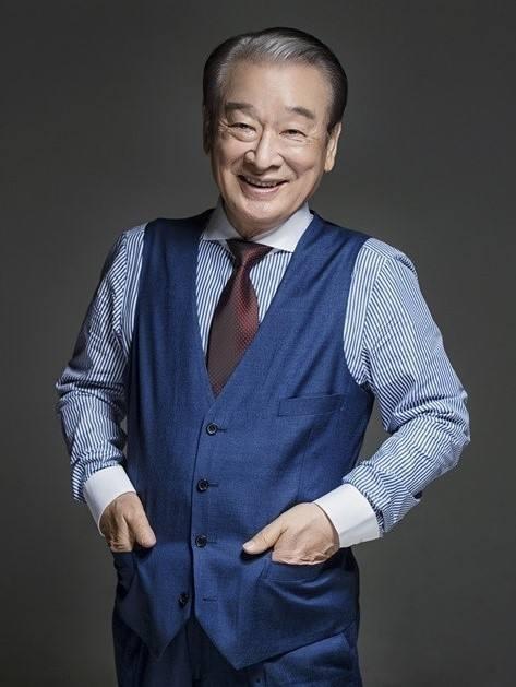 韩国演员李顺载,韩国影坛的常青树，跨越时代的演技传奇