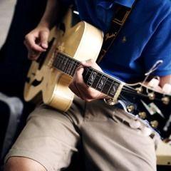 弹吉他图片大全,图片大全中的吉他魅力瞬间