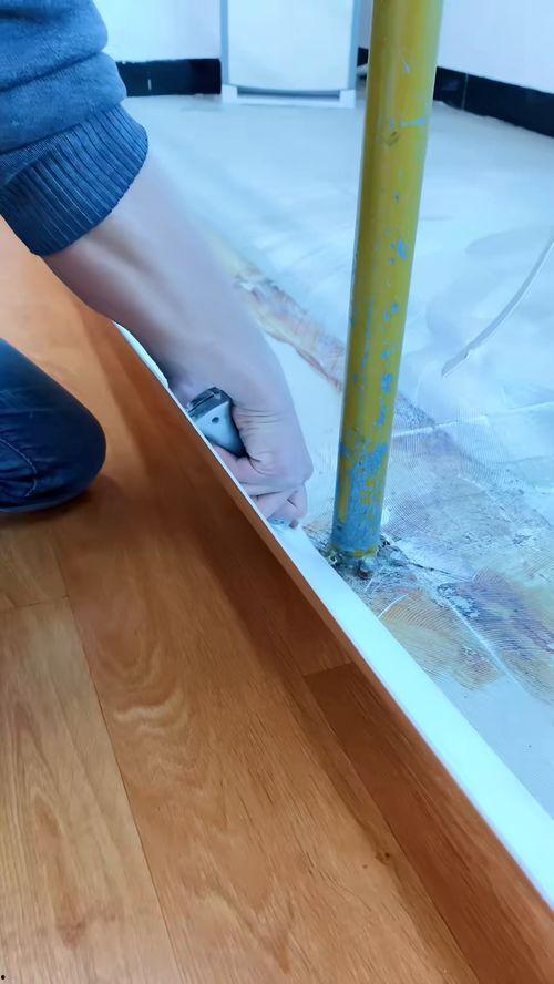 塑胶地板施工视频,专业步骤解析与技巧展示