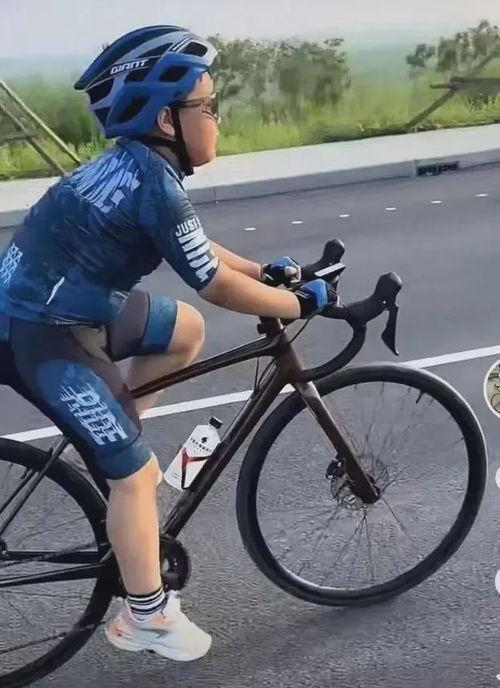 学骑自行车视频,跟随视频教程学骑自行车