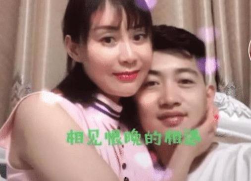 两个女人视频,视频中的女性风采