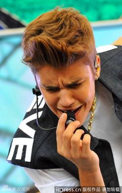 贾斯丁比伯日本综艺,欢乐互动，展现国际巨星魅力