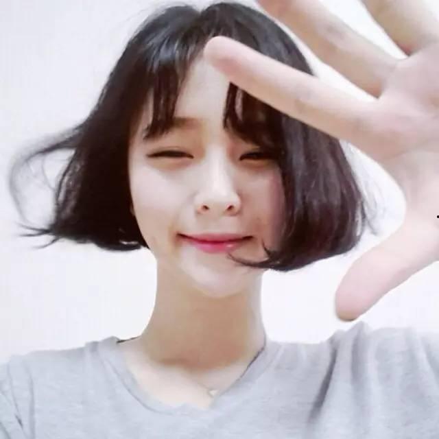 短发图片女生,展现独特个性的时尚女生