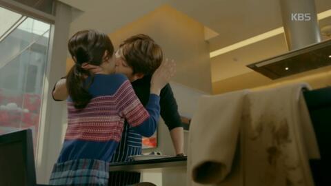 任意依恋吻戏床戏视频,揭秘热门依恋吻戏床戏视频背后的故事