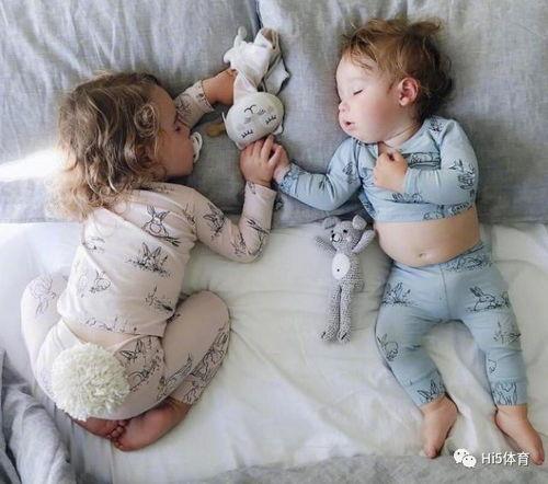 两个宝贝图片,童趣无限！”