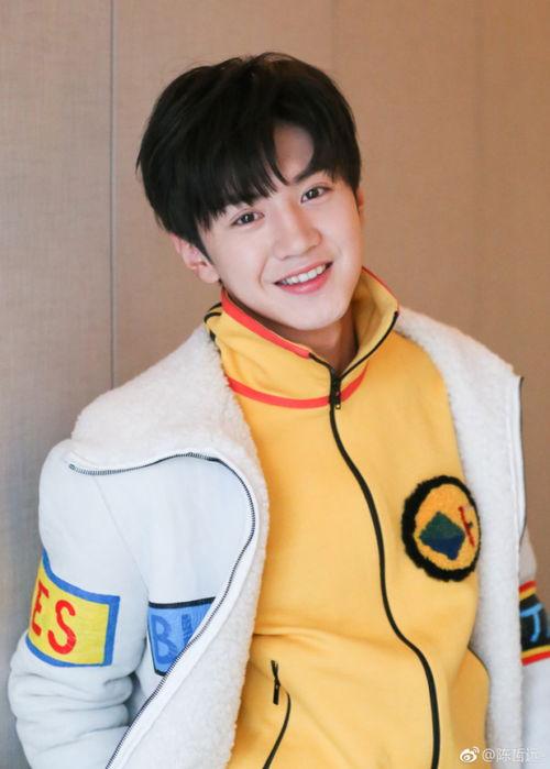 陈哲远图片,光影交织下的青春偶像