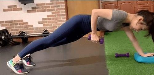 健身蝴蝶背图片大全,跟随健身图片大全打造完美背部线条