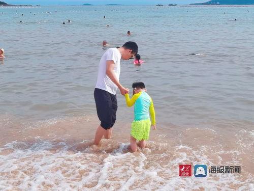 青岛海边视频,碧海蓝天下的浪漫时光