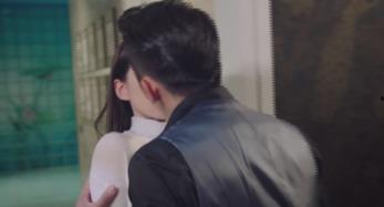 郑恺吻床戏吻戏视频,浪漫瞬间引网友热议