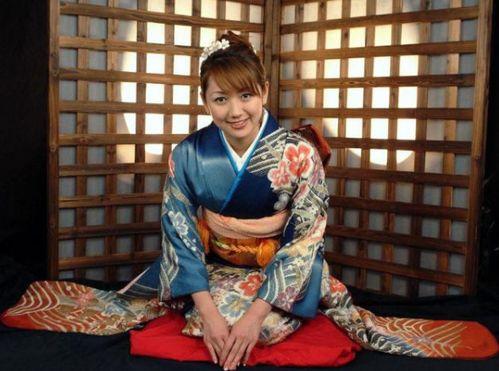 日本女人和服下的密密,探寻日本女性的传统魅力