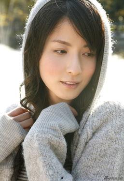 日本女生的皮肤好